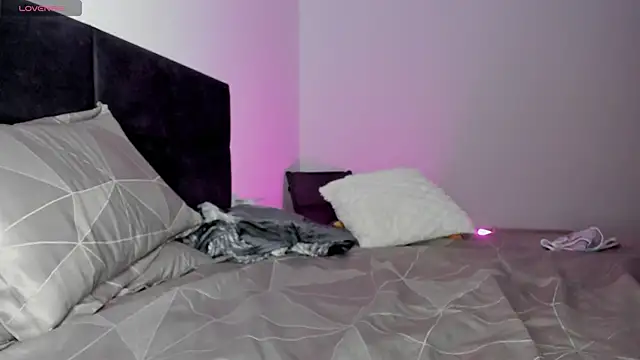 YourSexyNeighbour's cam snapshot