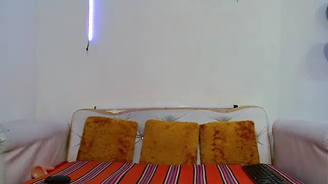 Megan_Blaze01's cam snapshot