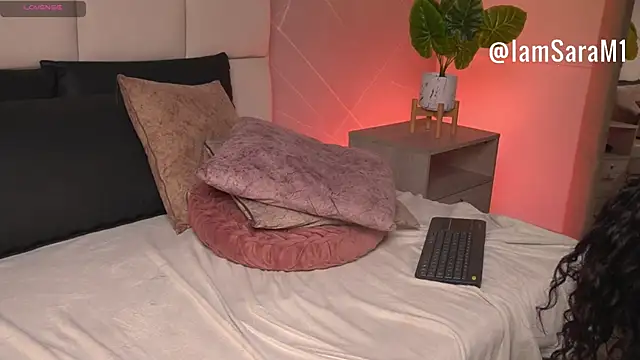 SaraMonroe1's cam snapshot