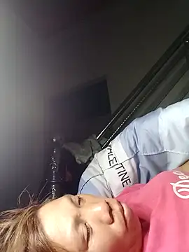 bella-la's cam snapshot