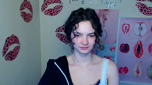 _SusieSu_'s cam snapshot