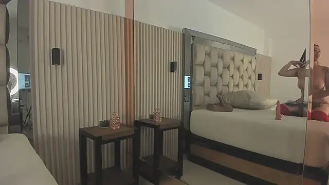 noah_pariss's cam snapshot