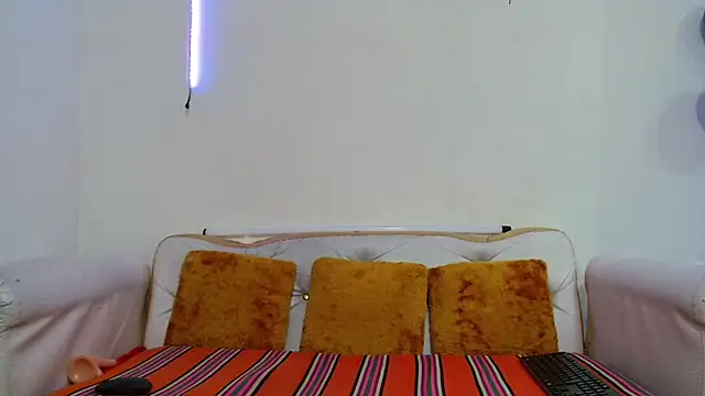 Megan_Blaze01's cam snapshot