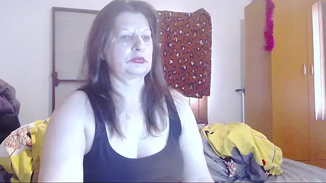 ExtasyMature live sex cam