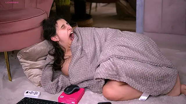 JullyFox live sex cam