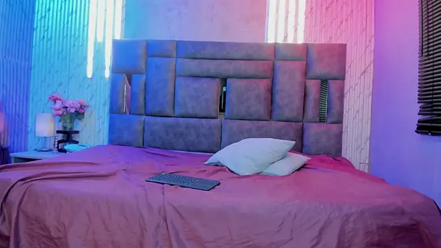 ZharaRousse's cam snapshot