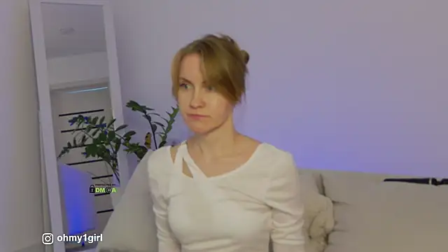 Fallinlove1's cam snapshot