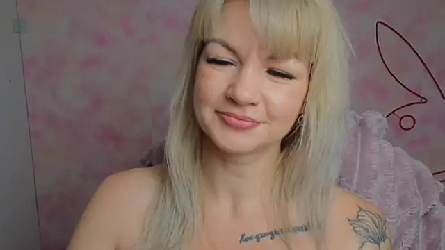 Madonna_Fire's cam snapshot