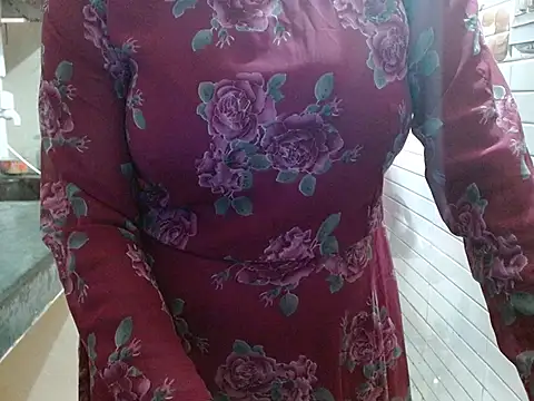 LovingPihu live sex cam