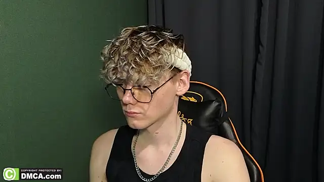 Keytaro live sex cam