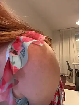 redheaddoll22 live sex cam