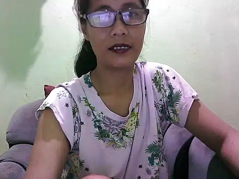 HotLadyPinay32's cam snapshot