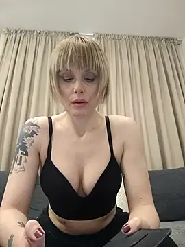 MySweetcum69's cam snapshot