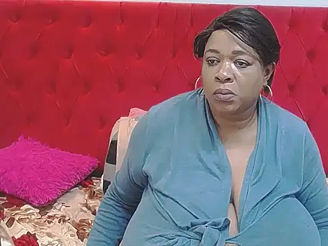 BustyQueenXXL's cam snapshot