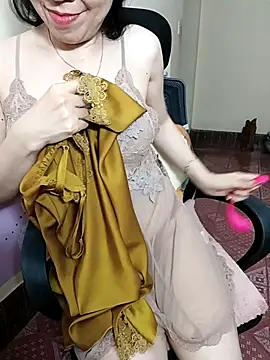 Moona_heny live sex cam