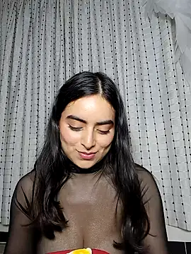 saasha_Petit live sex cam