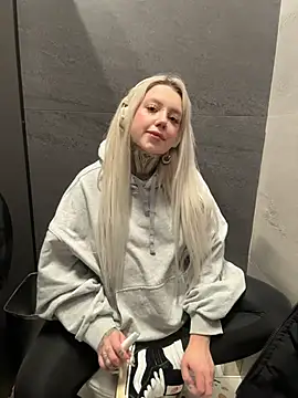 Chiibi's cam snapshot