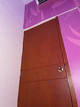 EmmaJhoons live sex cam