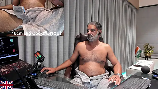 OnlineBossUK live sex cam