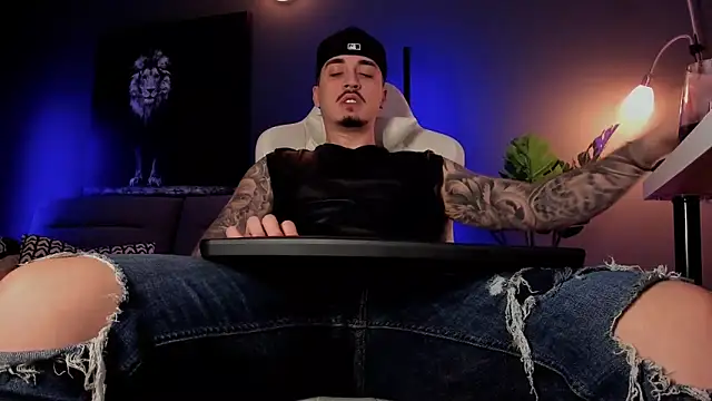 uptomatty live sex cam