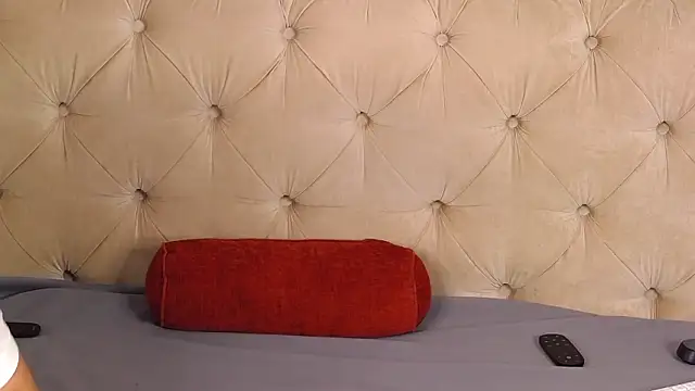 SarahLynz live sex cam