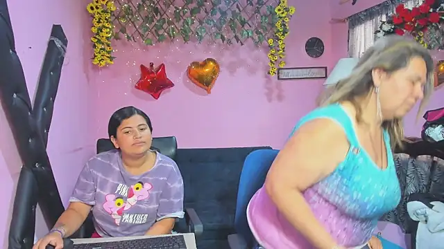 lesbiancuple live sex cam