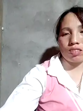 Gummiesu live sex cam