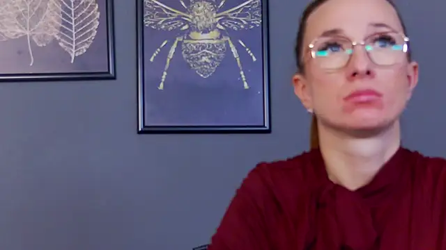 AnneHove live sex cam