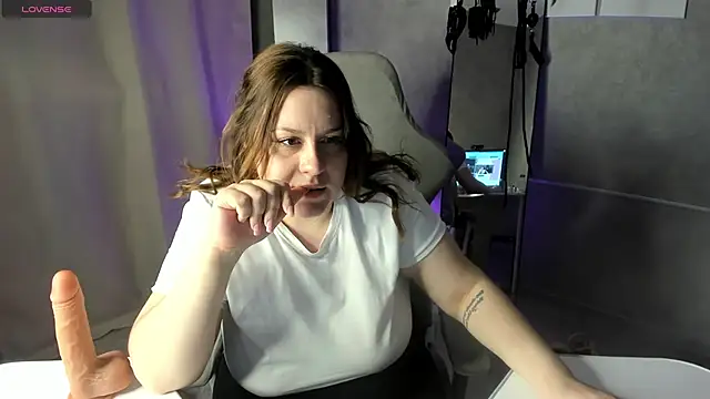 Valery_Grand live sex cam