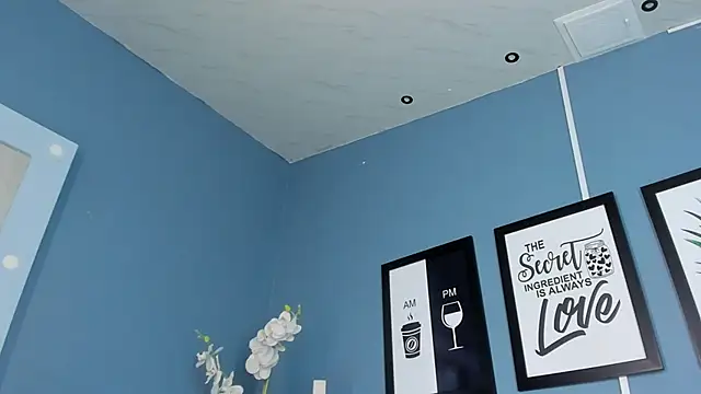 PaulinaDuarte live sex cam