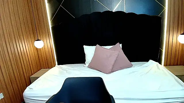 MoriahStorm's cam snapshot