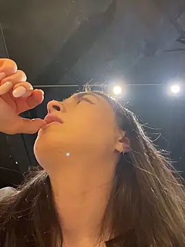 Holly_Play live sex cam