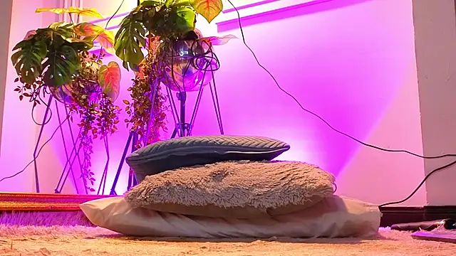 AlessiaLondon live sex cam