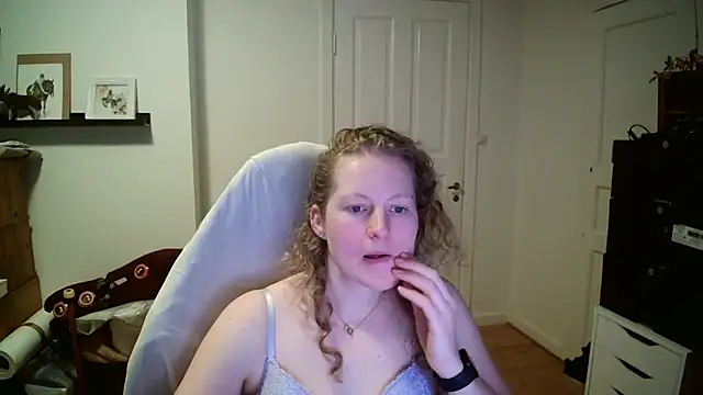 Girlnina-1995 live sex cam