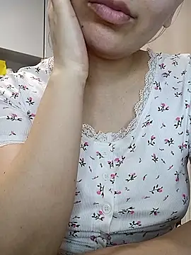 Emilyhomegirl1 live sex cam