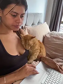 RachelWeisz_'s cam snapshot