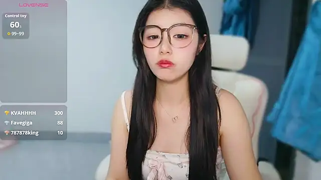 -XiaoYu-777 live sex cam