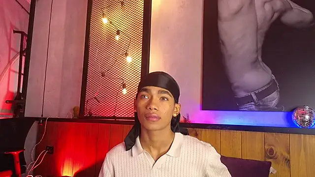 AlanCutee live sex cam