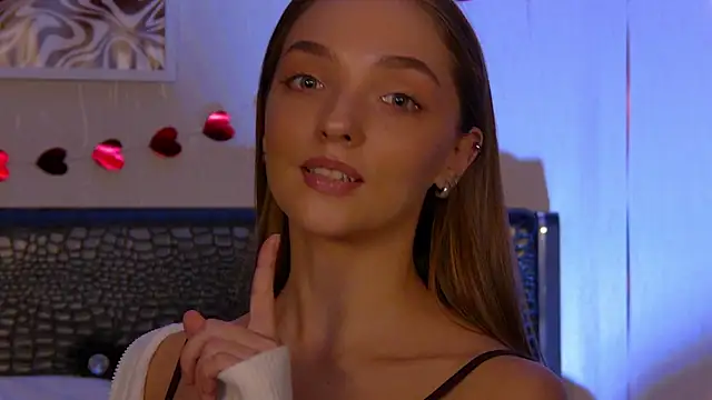 VirginieCruz live sex cam