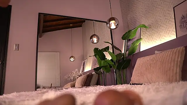 IzzyWild live sex cam