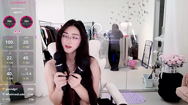 yangyang-777 live sex cam