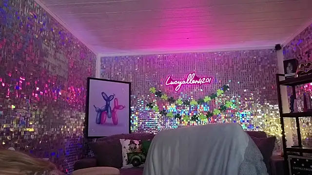 lucyallen4201 live sex cam