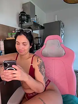 LaPetiteKim's cam snapshot