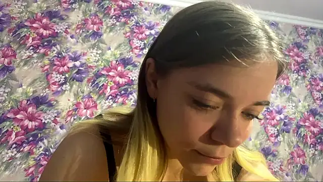 StephanieMarin's cam snapshot