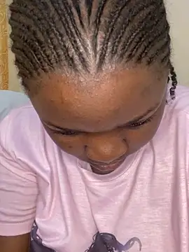 sweet18creamybigpussy's cam snapshot