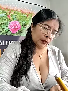 __valentina18 live sex cam