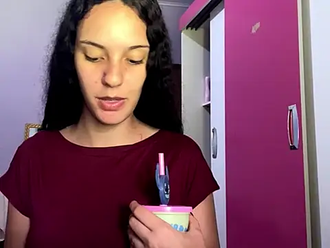 LanellYoshiyama's cam snapshot