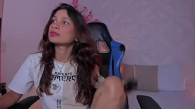 cora_22 live sex cam