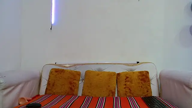 Megan_Blaze01's cam snapshot