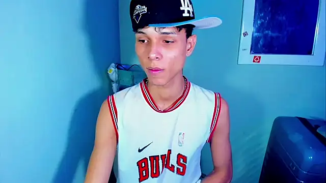 boyswantingplay live sex cam